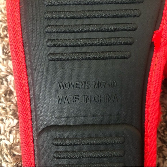 CHIEFS slippers! - Picture 4 of 6